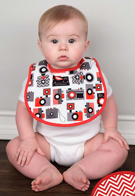 R22255 Red Camera Bib & Burp Gift Set